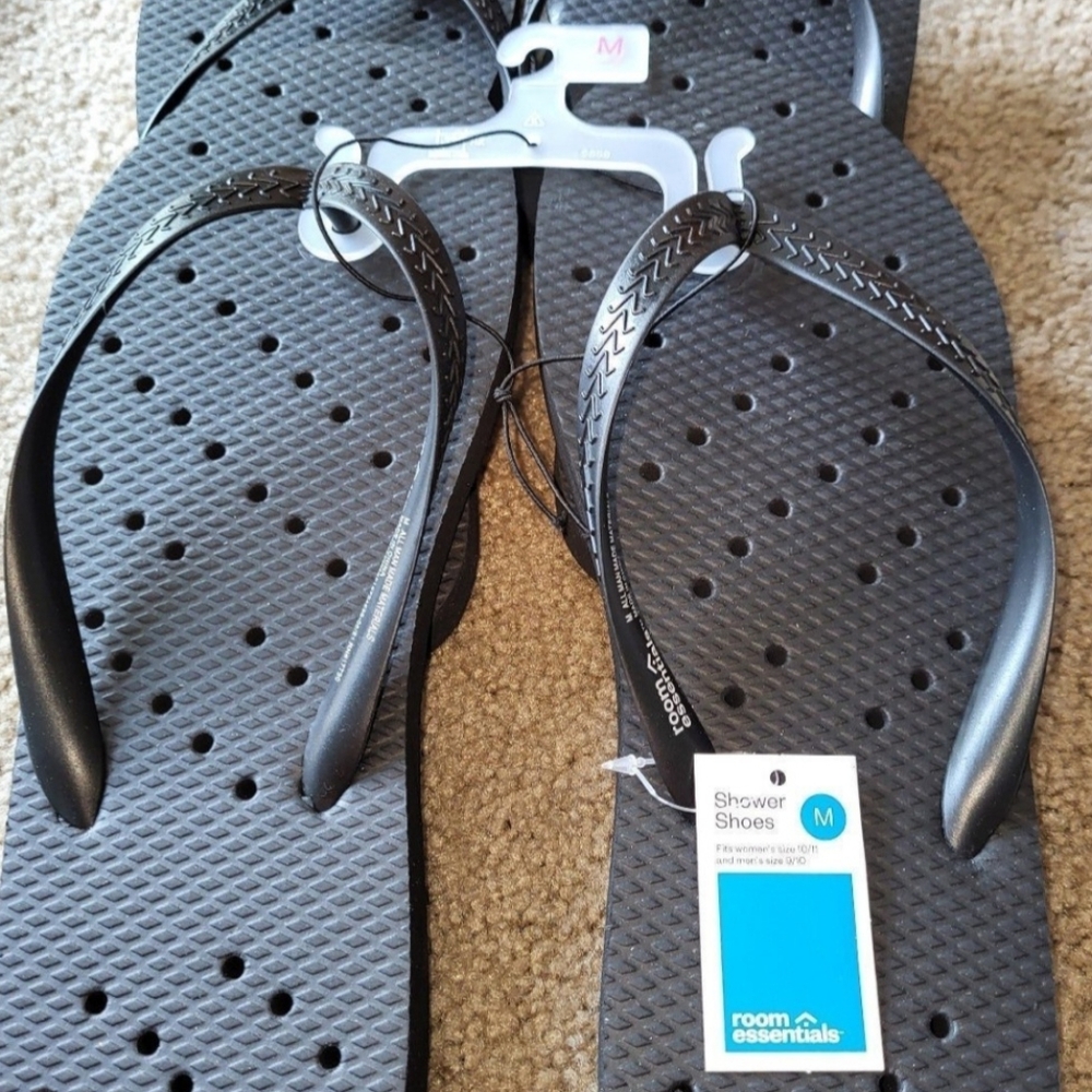 * 5pr UNISEX SHOWER/FLIP-FLOP BLACK/HEAVY DUTY ROOM ESSENTIALS/ SIZE M